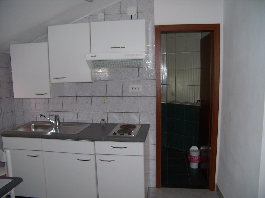 Apartment Zelencic Kali Bilik gambar